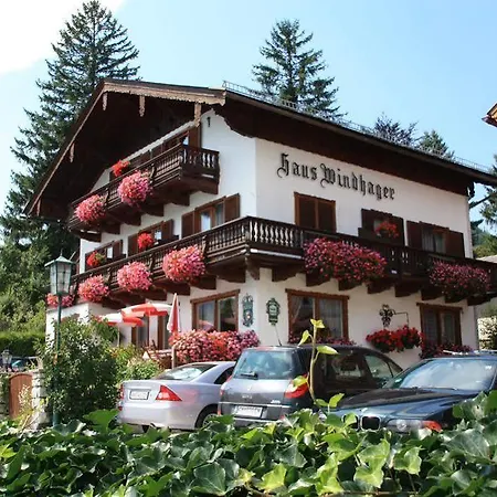 Haus Windhager בית הארחה
