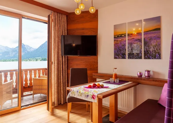 Haus Windhager بيت ضيافة 4*